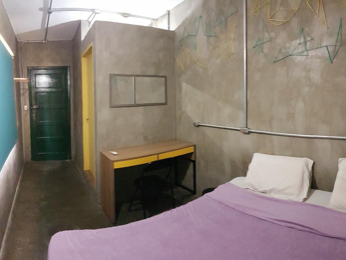 Albergue The Pod Sp & Bar